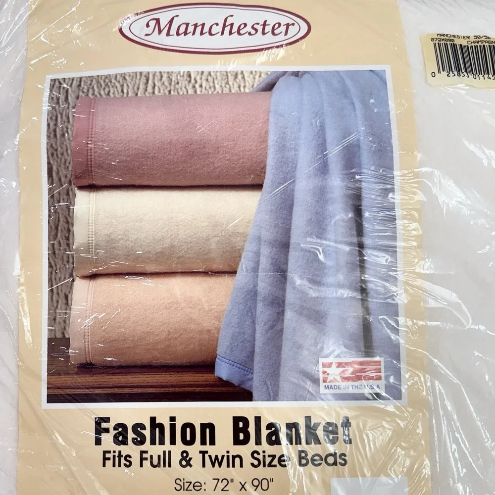 Vtg Owen Manchester Twin / Full Size Acrylic Blanket Soft Fuzzy Ivory Cream 80's